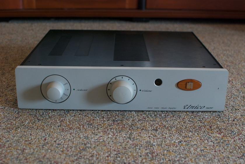 Интегральный усилитель Unison Research Unico Nuovo Phono Black