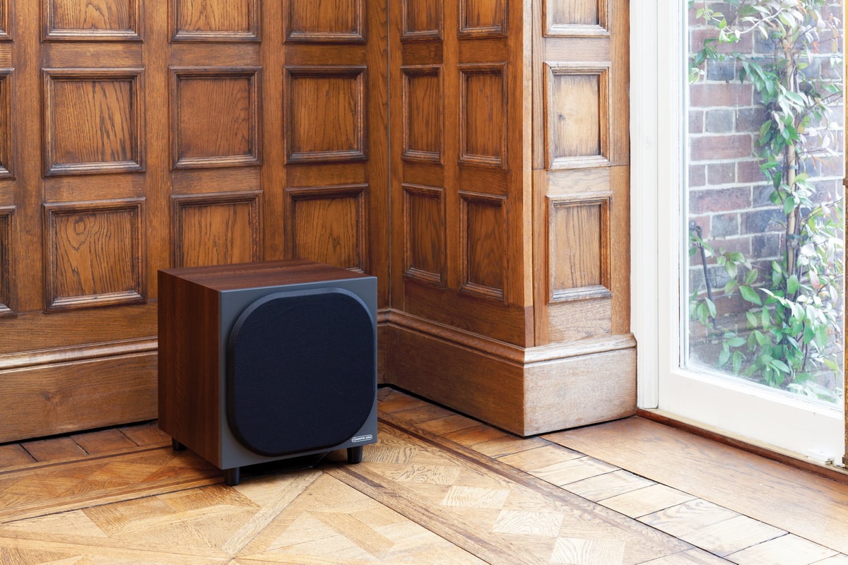 Сабвуфер Monitor Audio Bronze W10 (6G) Walnut