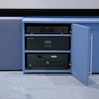 Кинозал в мансарде фотография - 20