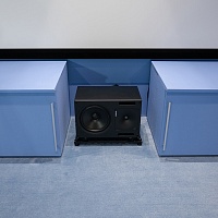 Кинозал в мансарде фотография - 18